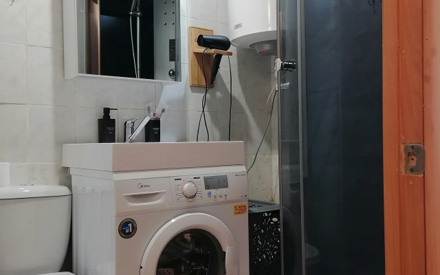 Prostornaya Kvartira V Tsentre Flat