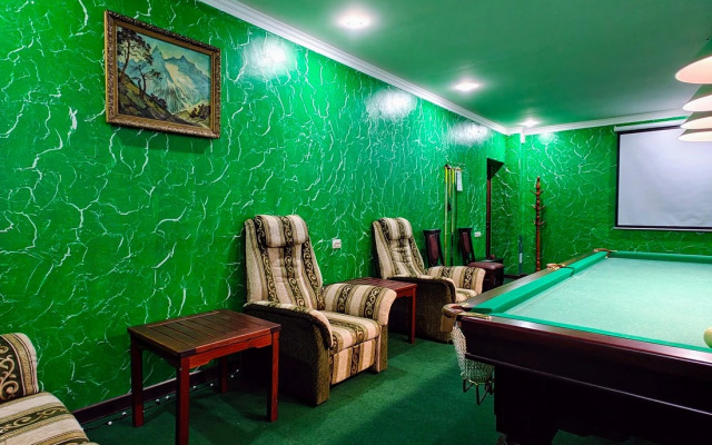 Отель Golden House