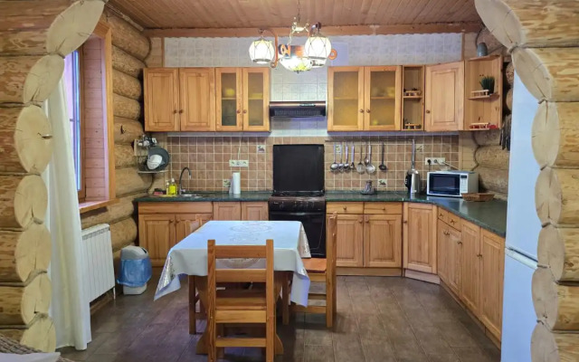 Частный дом Уница 300кв.м на первой линии озера Селигере