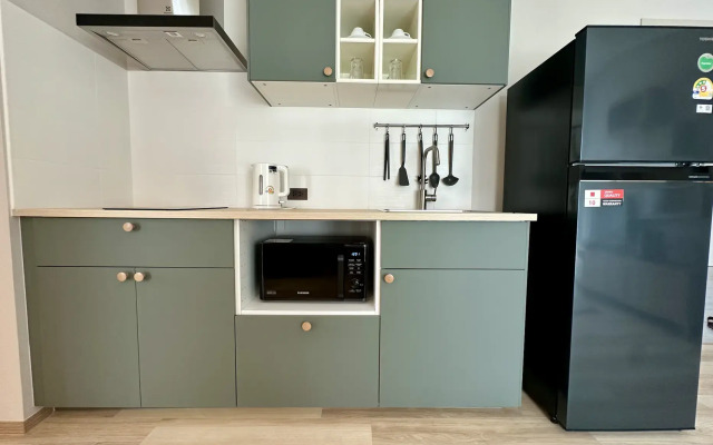 The Titie Halo1 Apartments