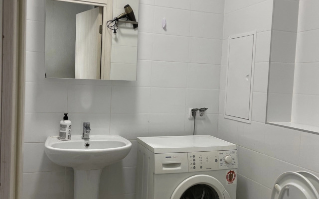 Na Ulitse Lyotchika Ulyyanina 3A Flat