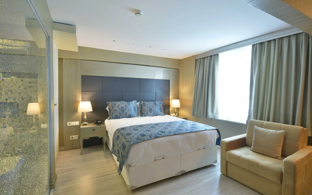 Adamel City Hotel