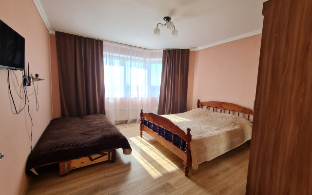Na Ulitse Kuryzhova 30 Flat
