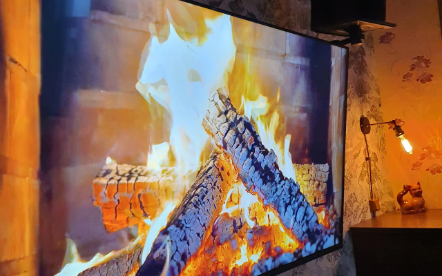 V Starinnom Osobnyake  voskresenskaya - Pamyatnik Provintsialnogo Klassitsizma Flat