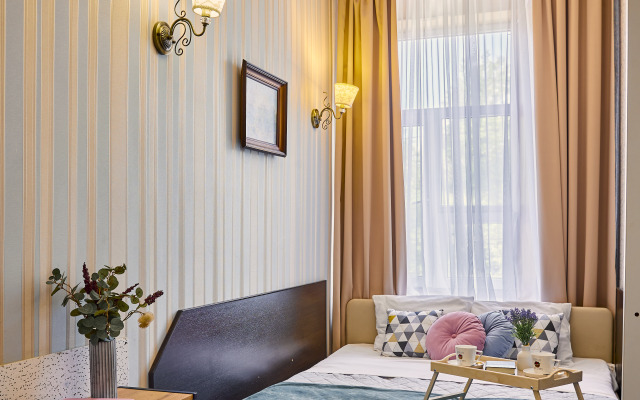 Апартаменты у Невы