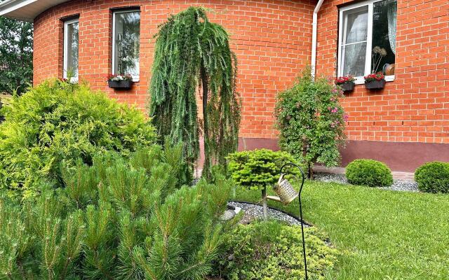 Verhnie Pechory Guest House