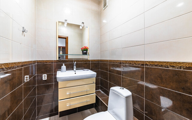 Апартаменты у Крейсера Авроры и Финляндского Вокзала