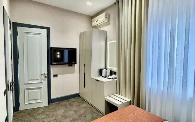 Nizami Central Park Hotel