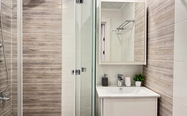 Razmestim Na Ulitse Universitetskaya Naberezhnaya 105 Flat