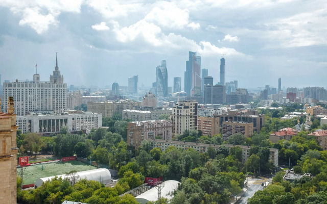 Апартаменты Улучшенные с Балконом и Видом на Москва Сити: Изба/Кудринская Высотка