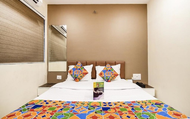 Pratiksha Hotel