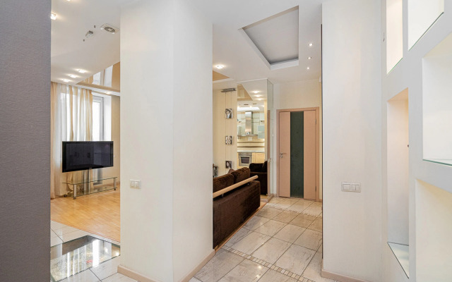 Ladgorna Na Marksa 8 Apartments