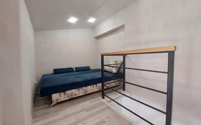 Квартира Уютная Двухэтажная на Античном