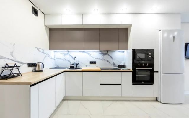 Na Ulitse Sergeya Dzhanbrovskogo, 4k1 Flat