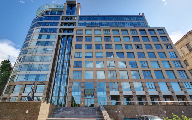 MyhomeYourhome with Panoramic View on Pesochnaya Embankment 12Apartments