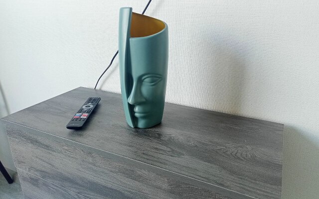 Квартира с диванчиком в новом районе у ТЦ Глобус