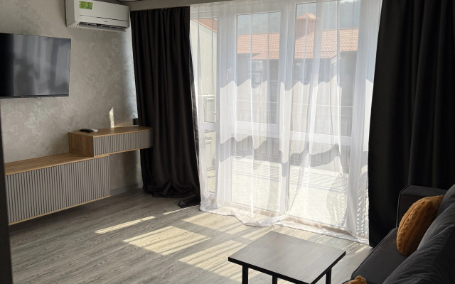 Taunkhaus U Morya Flat