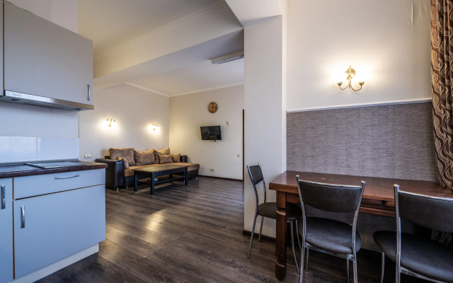 Oplot - Vidovye s odnoj spal'nej i balkonom 7  Apartments