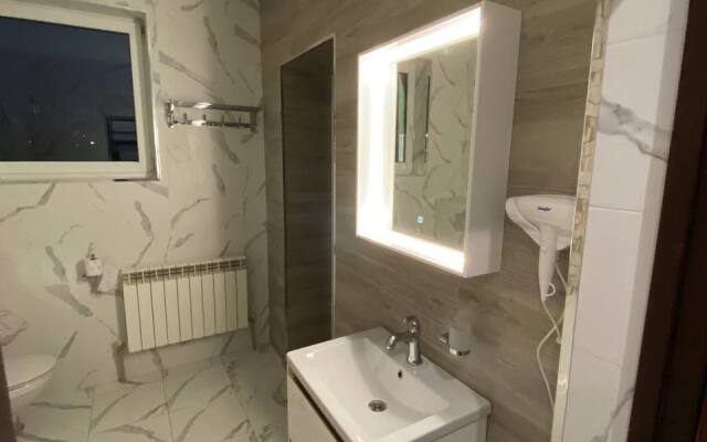 Apartment Three Styles near Tsvetnik