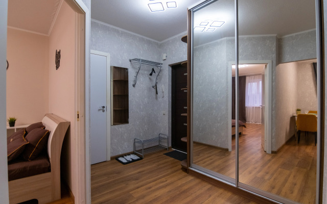 V otlichnom rayone na troikh Apartments