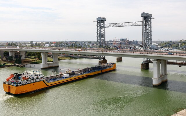 Апартаменты двухкомнатные LUX с шикарным видом на ДОН №9