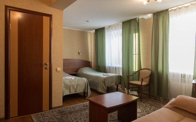 Pribrezhnyij Yarburg Park Hotel
