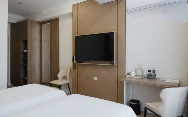 Отель Bon Bishkek