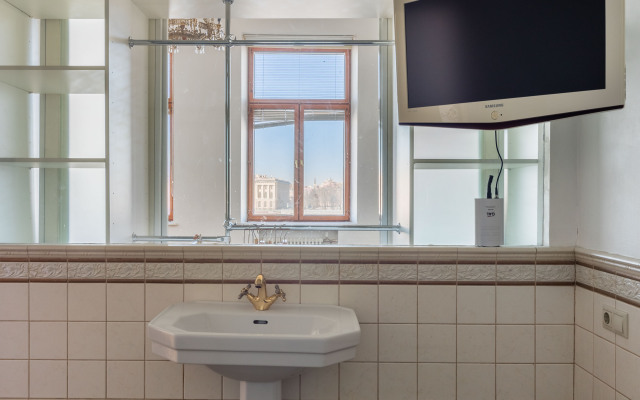 Апартаменты a.m. Rooms Neva River View (Angliyskaya Naberezhnaya)