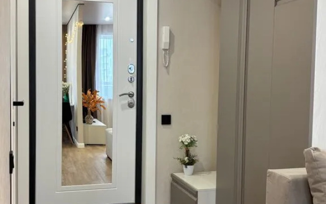 Na Raduzhnoy 8 Flat