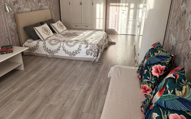 Квартира Просторная 3-комнатная Фамилия