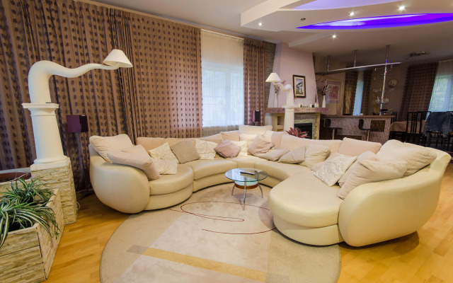Balashikha. Kalinina d. 1 Private house