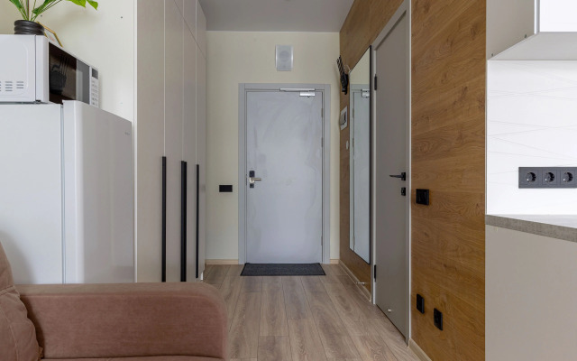 U Metro Ladozhskaya Apartment