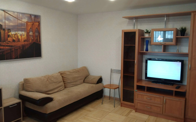 Квартира Просторная Около м. Международная и м. Бухарестская