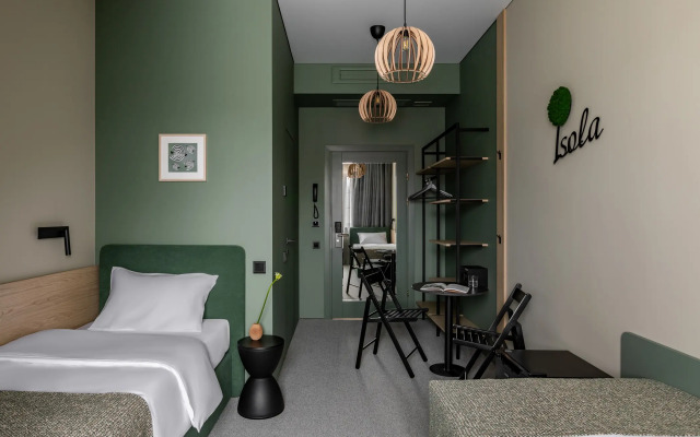 Отель Изола