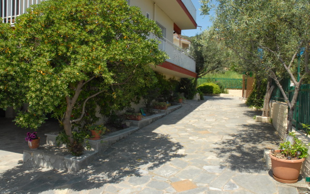 Anestis Apartments