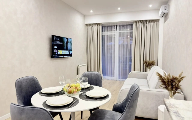 Na Pervomayskoy Ulitse 1 Apartments