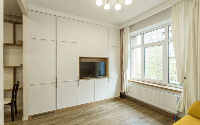 Na Grazhdanskom 107k4 Apartment