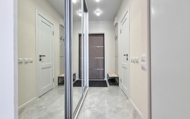 Svetlaya studiya s balkonom na 9 etazhe Flat