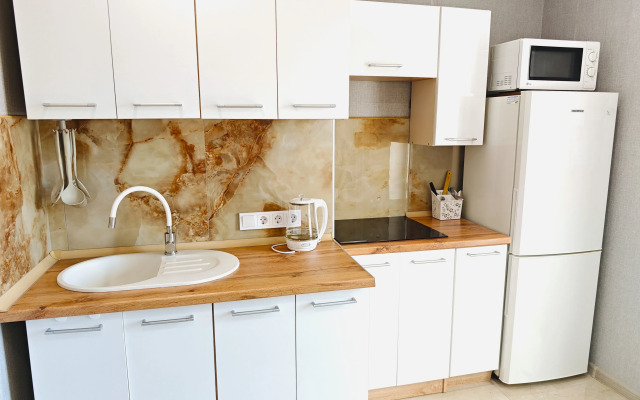 Odnushka U Metro Kozyya Sloboda Apartments