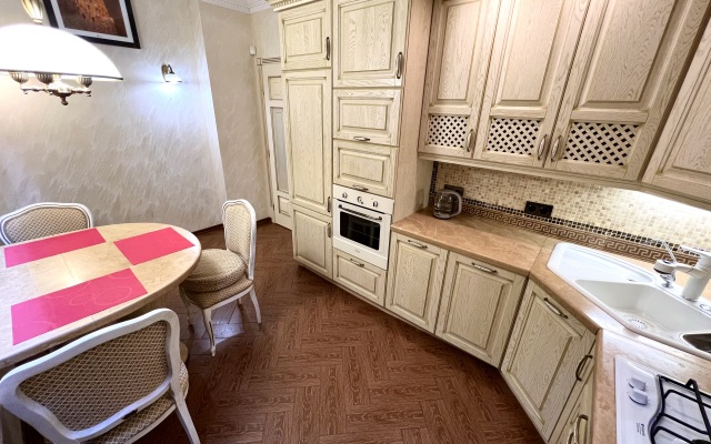 Trokhkomnatnaya Premium Klassa na Sovetskoy 21 Flat