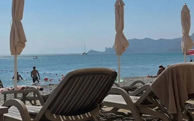 Апартаменты на Набережной 75к4(502.4)