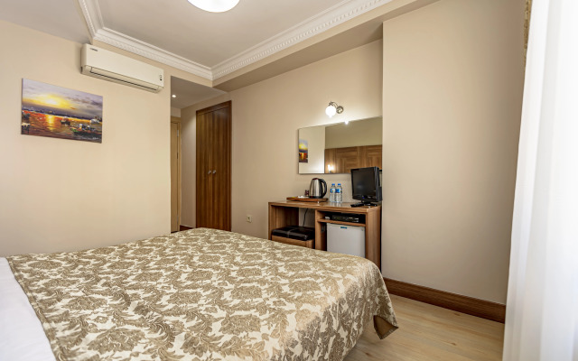 Elasophia Hotel