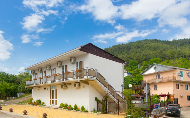 Sauchi Guest House