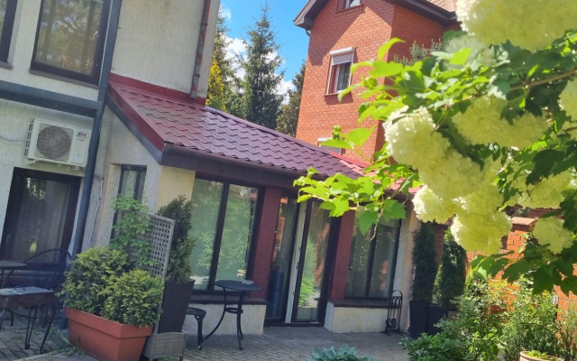 Sauna and Jacuzzi Apartments