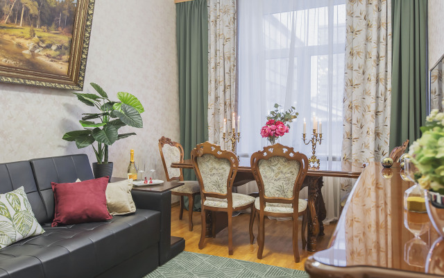 GM Cozy two-room apartment near the Kremlin and Arbat Apartments