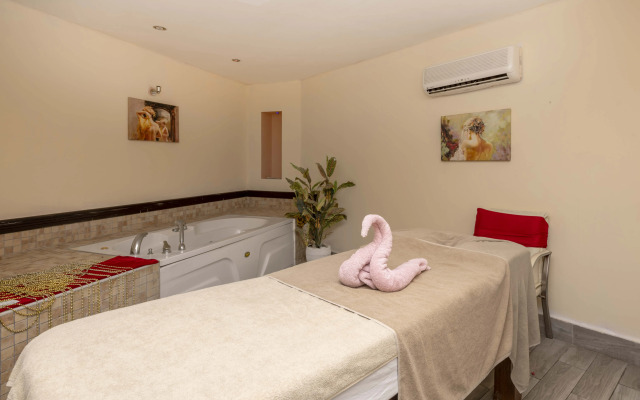 Armas Labada Hotel