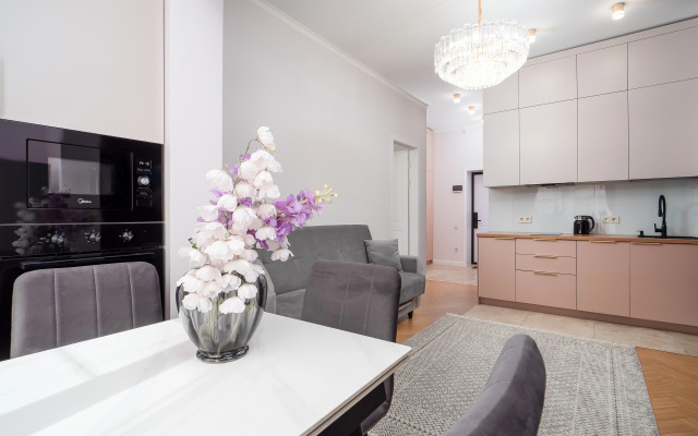 Dvukhkomnatnaya V Rayone Megi 73 Flat