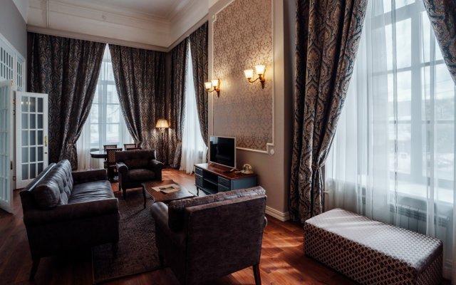 Dvoryanskoye Sobranie Hotel