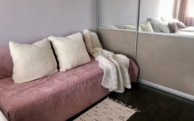 Uyutnaya Na Mayskom Flat