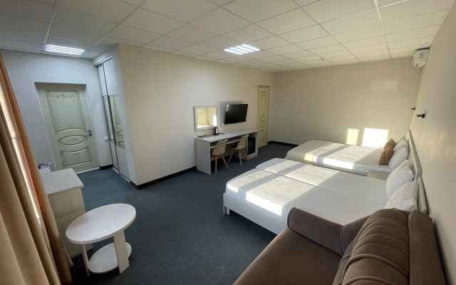 Tsentr Hotel